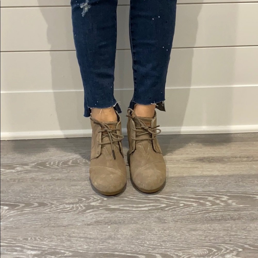 Toms wedge booties